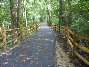 photo of trail just south of the Laird Campus spur